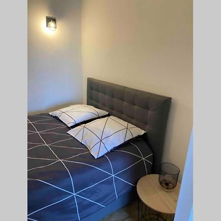 Appartement Chaleureux Au Coeur D Un Village Classe Villebois-Lavalette ภายนอก รูปภาพ