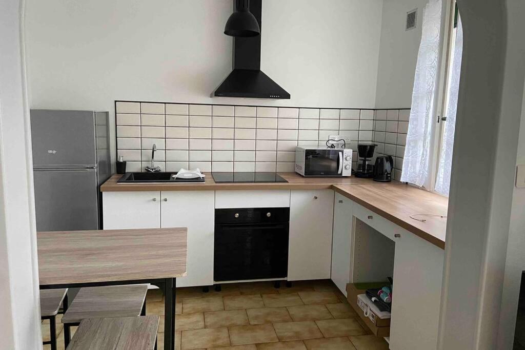 Appartement Chaleureux Au Coeur D Un Village Classe Villebois-Lavalette ภายนอก รูปภาพ